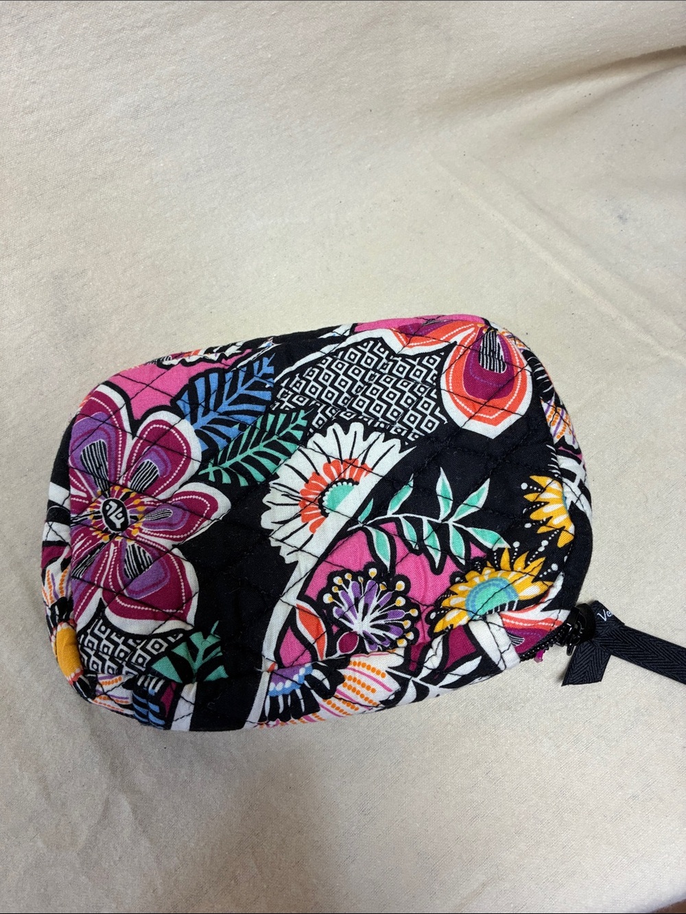 Vera Bradley Black Floral Quilted Zipper jewelry Pouch